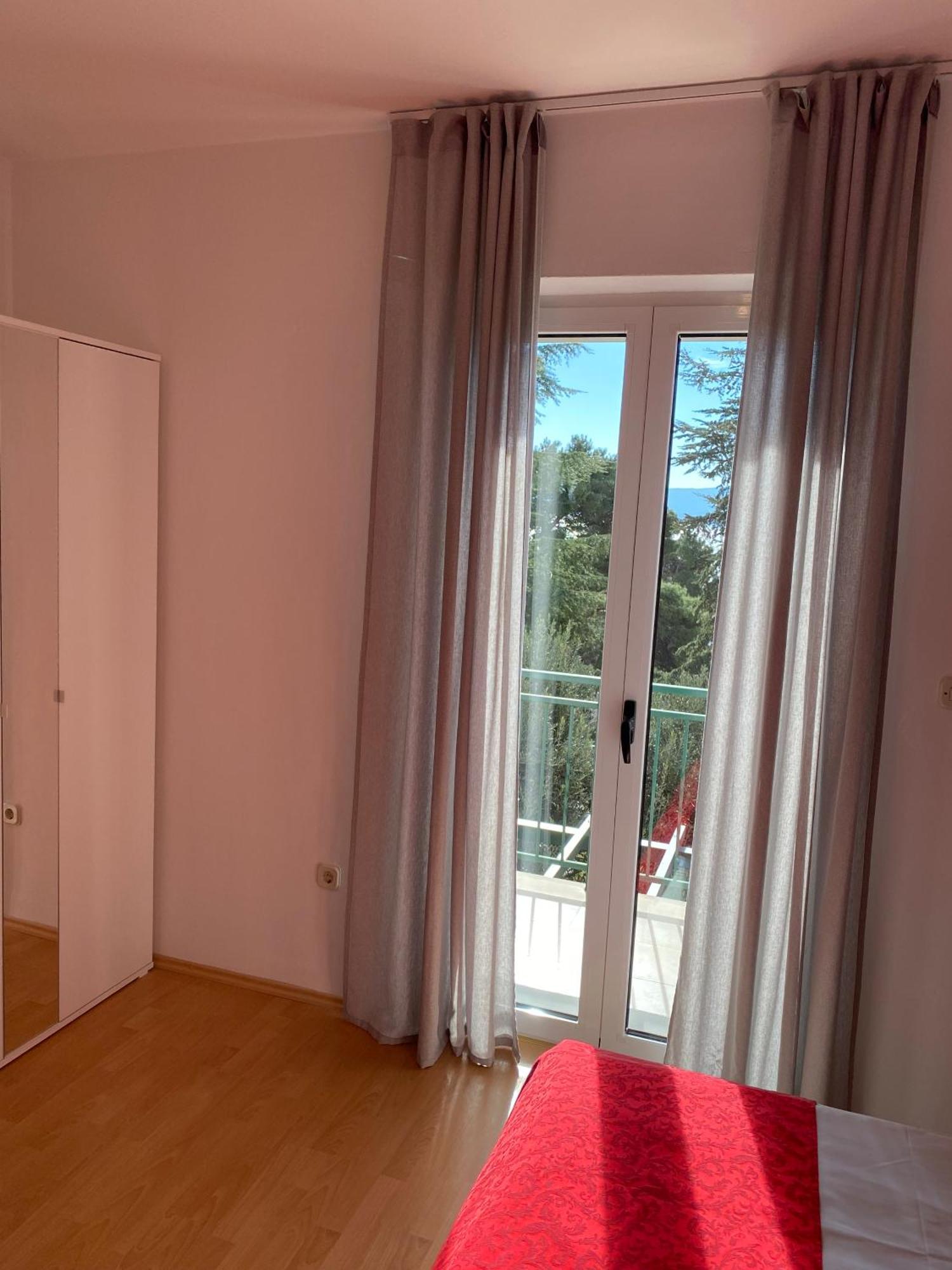 Villa Jasmin Bol Exteriör bild