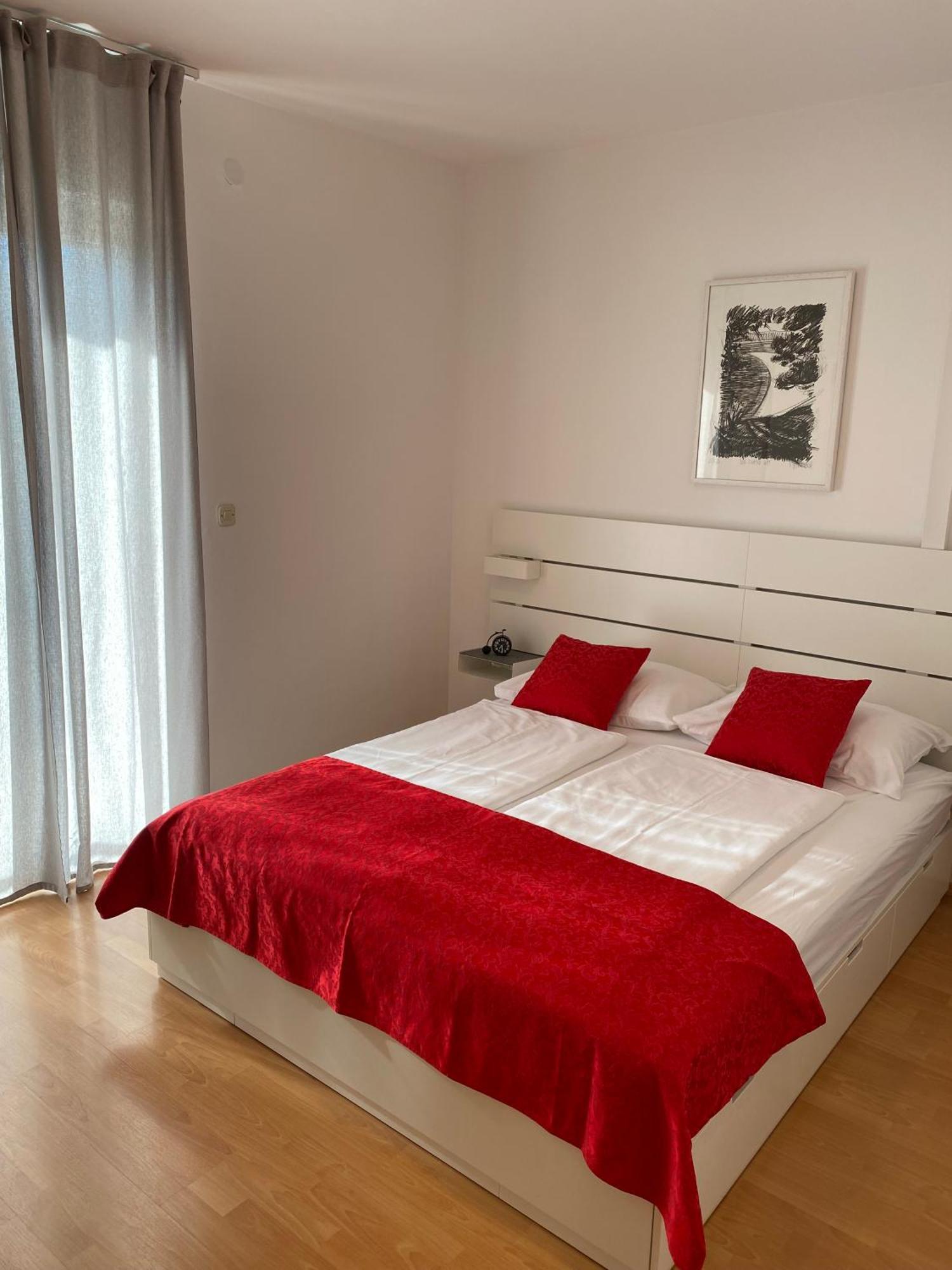 Villa Jasmin Bol Exteriör bild