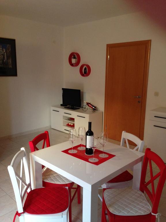Villa Jasmin Bol Rum bild