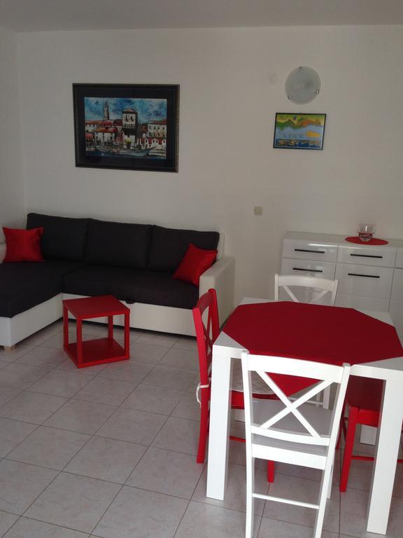 Villa Jasmin Bol Exteriör bild